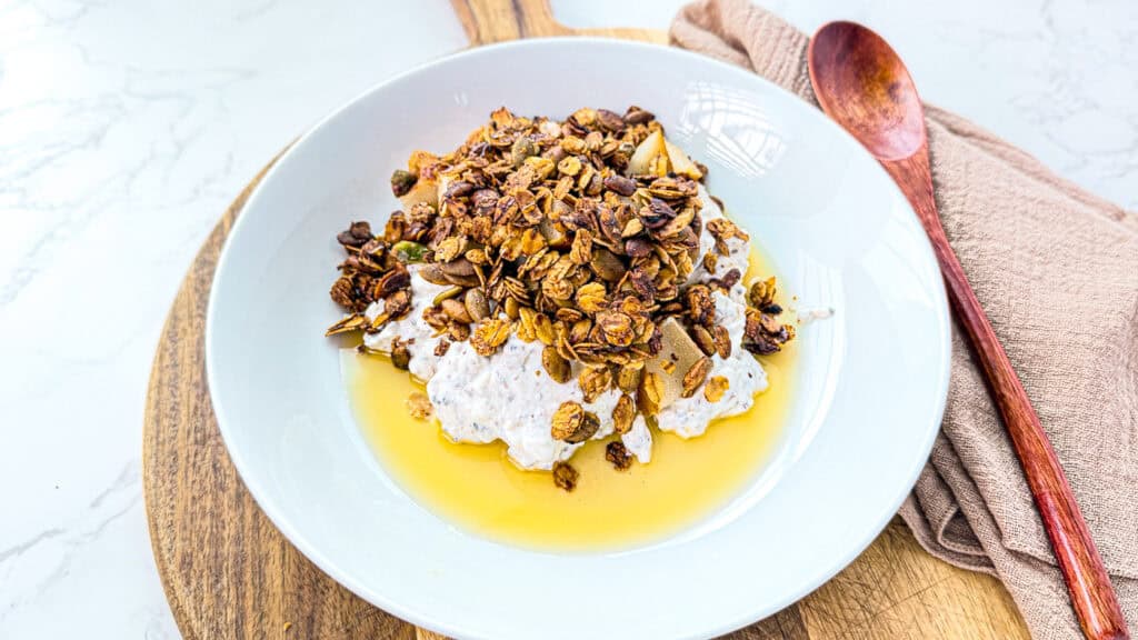 oats, cinnamon, pumpkin seeds in a bowl